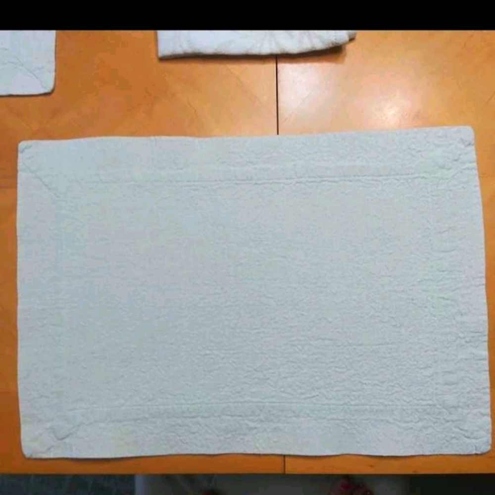 Reversible place mats - Picture 3 of 3